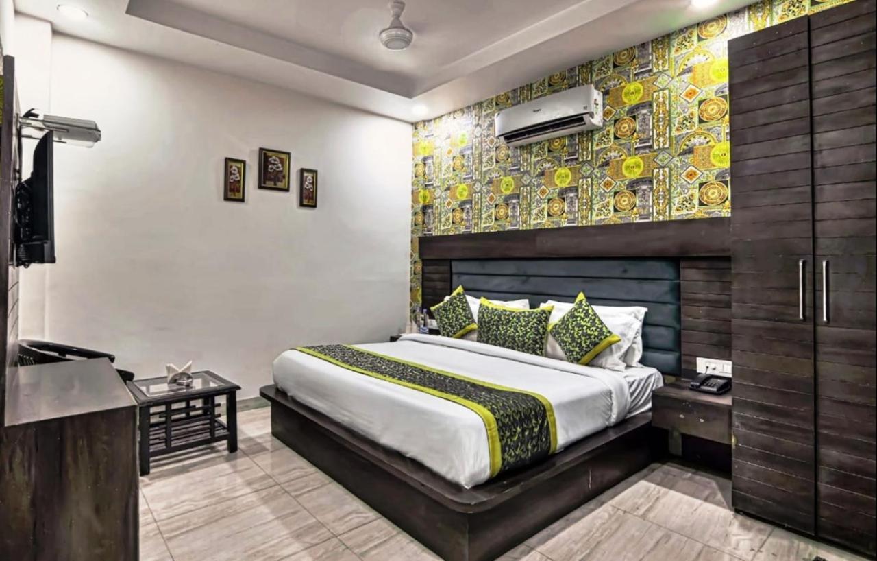 Hotel Royals Grand Galaxy Amritsar Exterior foto